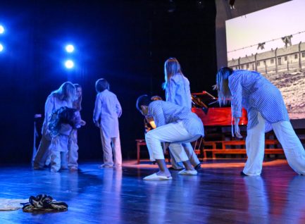 Iom Hashoá en el Auditorio del Colegio Goethe